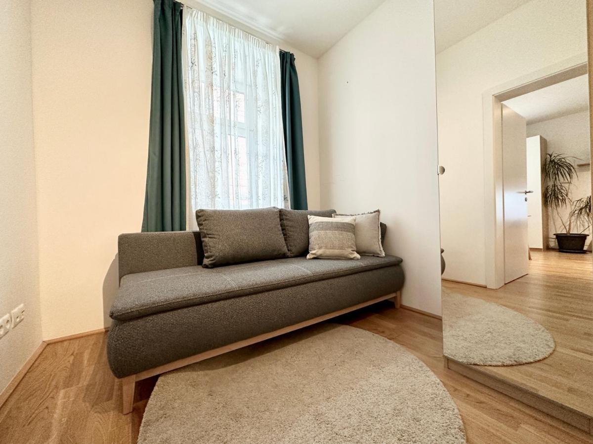וינה Book-A-Room Panda-Apartments מראה חיצוני תמונה