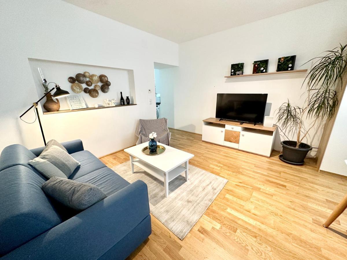 וינה Book-A-Room Panda-Apartments מראה חיצוני תמונה